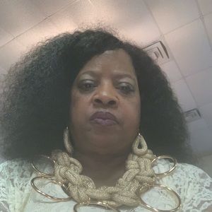 Meet your Posher, Anasa